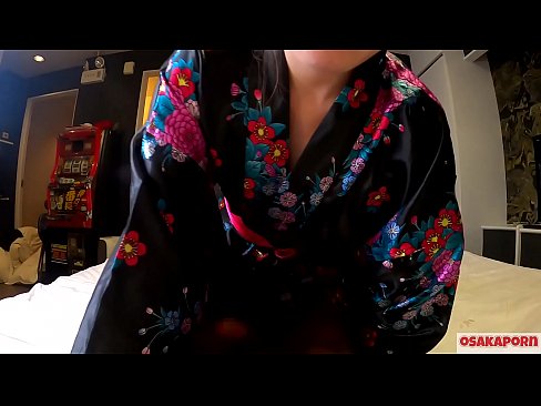❤️ A jovem cosplay girl adora sexo até o orgasmo com um esguicho em uma cavaleira e um broche. Garota asiática com ratas peludas e belas mamas em traje tradicional japonês em vídeo amador mostrando masturbação com brinquedos para foder. Sakura 3 OSAKAPORN. Sexo em nós