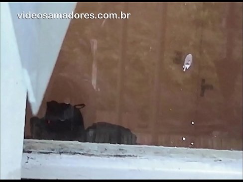 ❤️ Homem excitado assistindo sua namorada com outro cara, gravando um vídeo sem perturbar o casal Sexo em nós