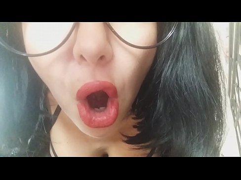 ❤️ Querida, sua madrasta não vai deixar você ir à escola hoje... Eu preciso muito de você... Sexo em nós