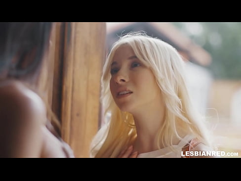 ❤️ A menina volta para casa alguns meses depois e acaba comendo a xoxota de sua madrasta Sexo em nós